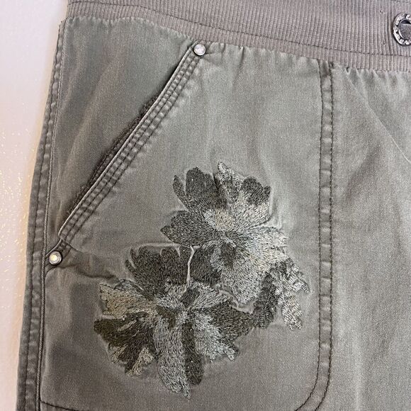 INC International Concepts Y2K Green Khaki Ruched Ankle Embroidered Pants size 4 - Picture 6 of 8